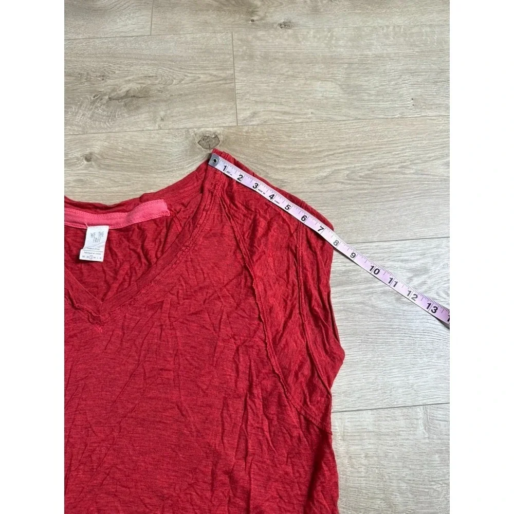 EUC Womens red We the Free Free People sleeveless V-neck‎ top layered hem size S
